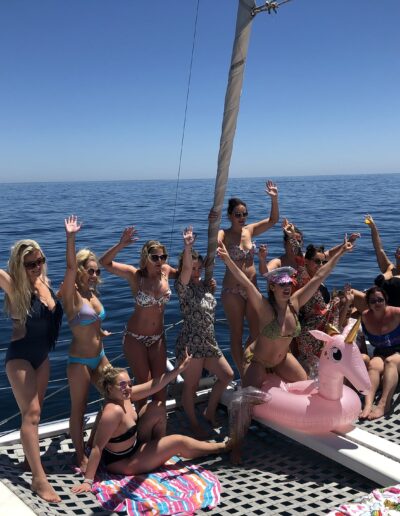 Birthday celebration on a boat in Benalmádena, with friends enjoying the sea and sun